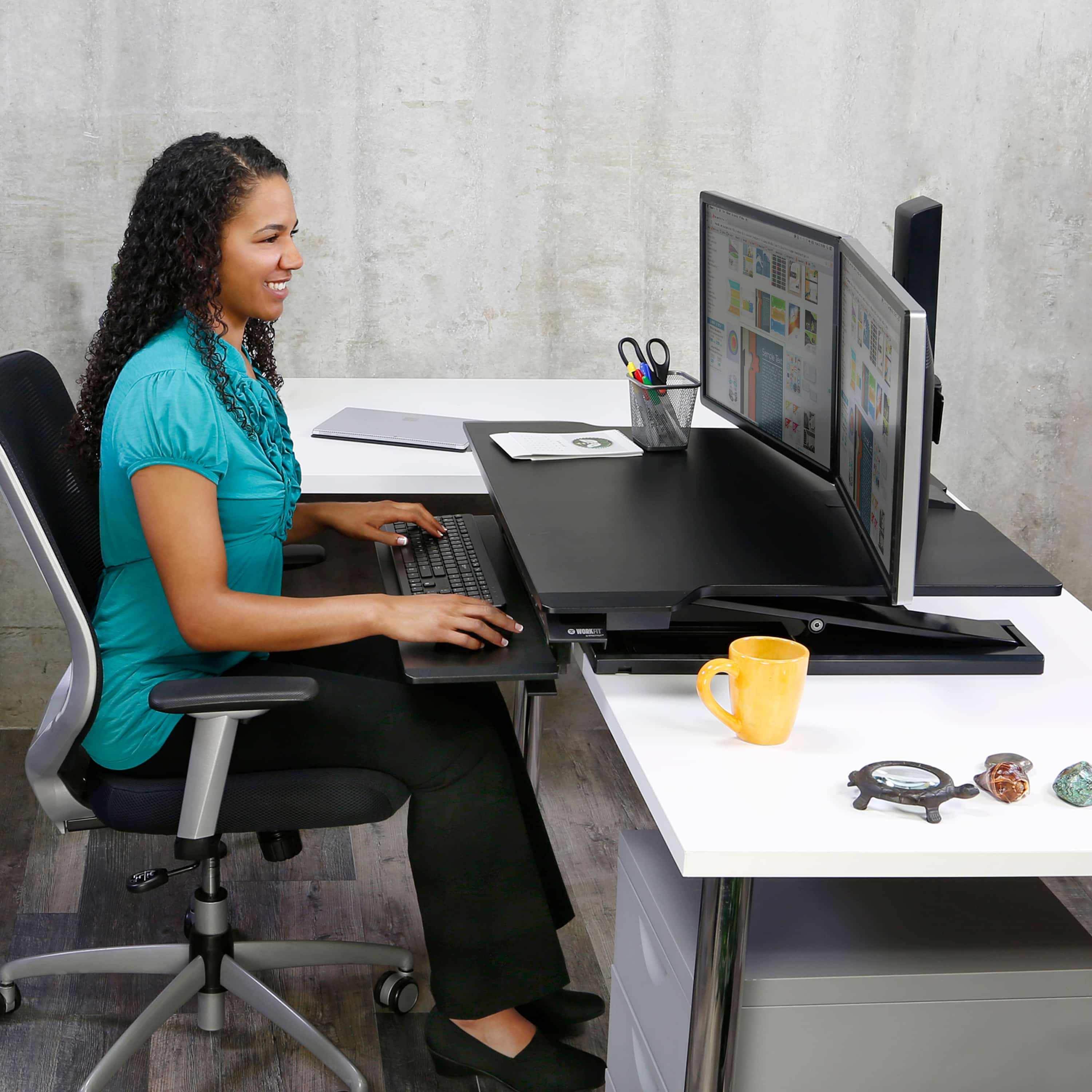 Supporto Monitor Sit-Stand seduto/piedi - Workstation con posizione  seduta/eretta, Montaggio del display e mobilità